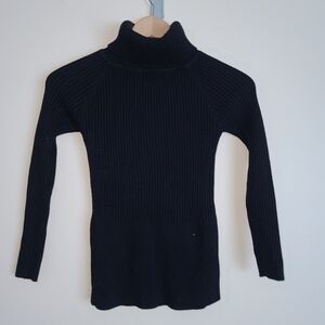 Yuna ribbed Turtleneck size small black.